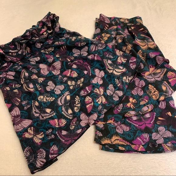 NWOT|Ruffle Skirt with butterfly Pattern - Picture 4 of 16